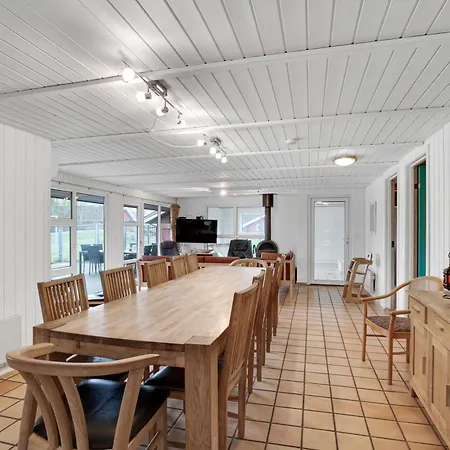 Einladendes Poolhaus Mit Meerblick - Einladendes Poolhaus Mit Meerblick