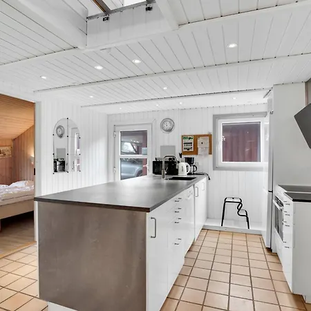 Einladendes Poolhaus Mit Meerblick - Einladendes Poolhaus Mit Meerblick